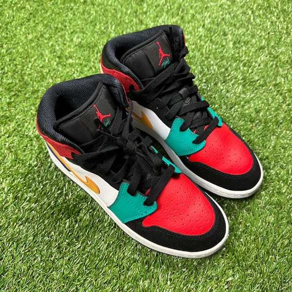 Air jordan 1 bred multi color grade school size 5y or women’s 6.5 US - Picture 3 of 7